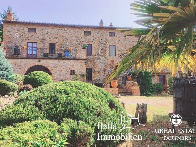 Bauernhaus zum Kauf 2.200.000 € 20 Zimmer 716 m² 339.600 m² Grundstück Citta' Della Pieve 06062