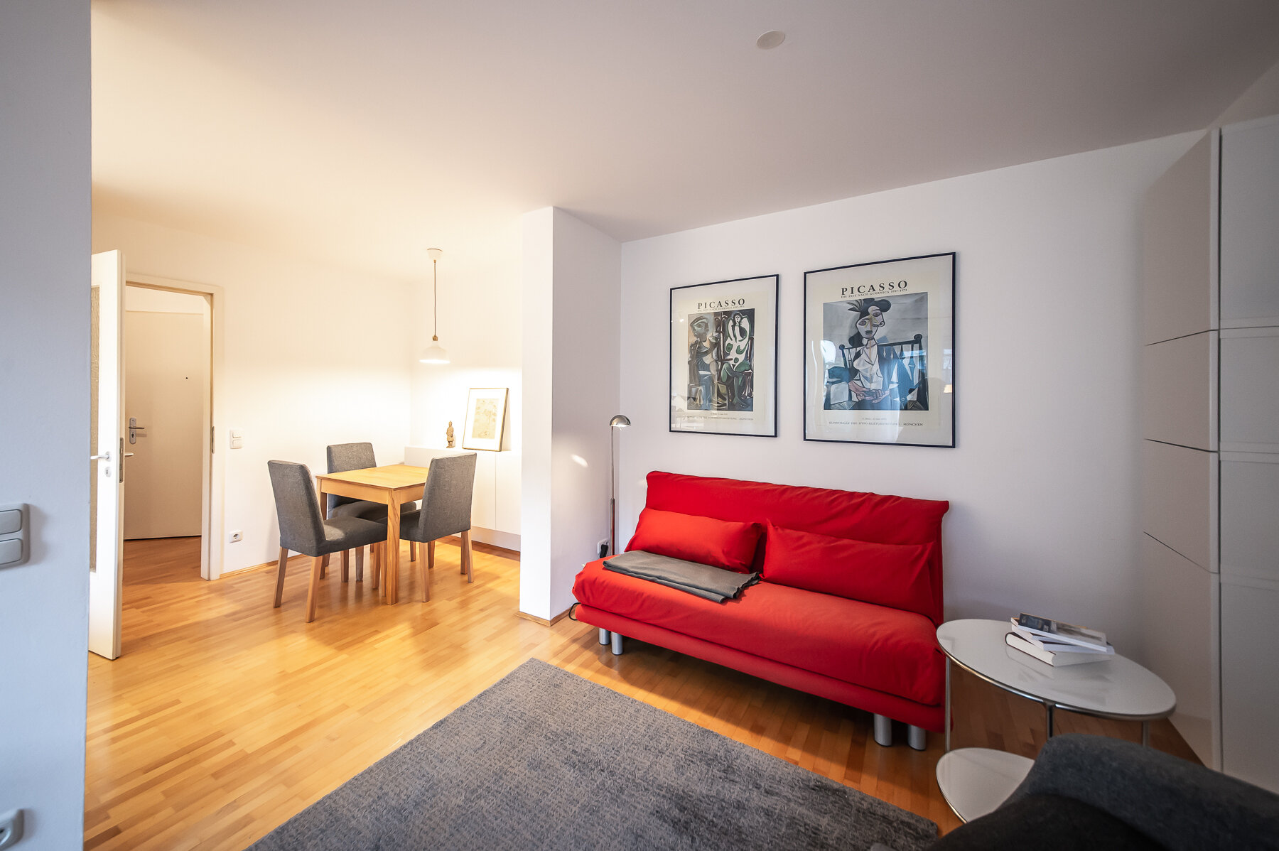 Wohnung zur Miete Wohnen auf Zeit 1.930 € 2 Zimmer 56 m²<br/>Wohnfläche 01.02.2025<br/>Verfügbarkeit Dom Pedro München 80637