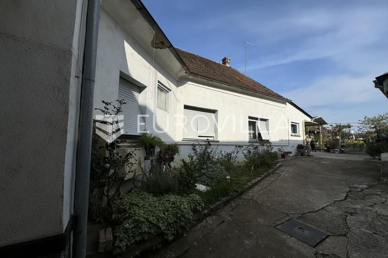 Haus zum Kauf 180.000 € 3 Zimmer 340 m²<br/>Wohnfläche Djakovo center 31400