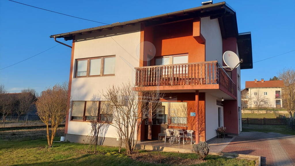 Mehrfamilienhaus zum Kauf 180.000 € 6 Zimmer 336 m² 2.470 m² Grundstück Karlovac