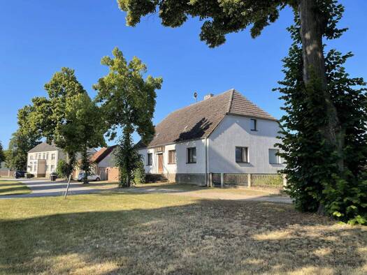 Einfamilienhaus zum Kauf provisionsfrei 180.000 € 5 Zimmer 155 m² 1.358 m² Grundstück Neuhardenberg 15320