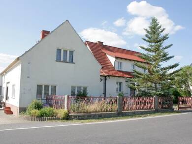 Einfamilienhaus zum Kauf provisionsfrei 120.000 € 7 Zimmer 141,4 m² 675 m² Grundstück frei ab sofort Hausdorf Kamenz 01917