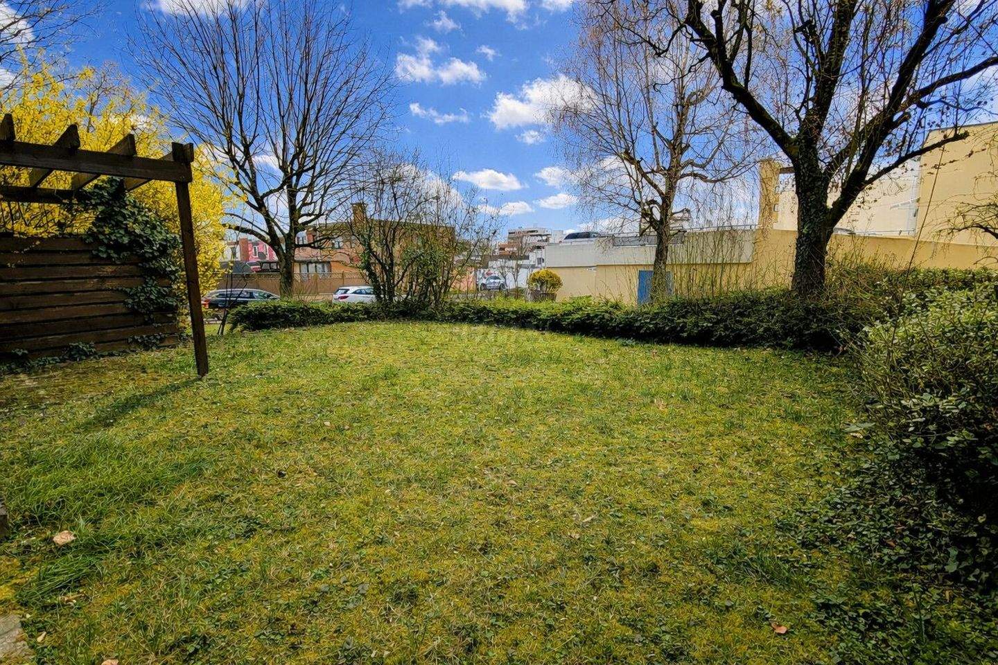 Immobilie in Tamm - Erste eigene Wohnung oder neues Zuhause für Oma oder Opa - direkt an der Natur! - Bild 2