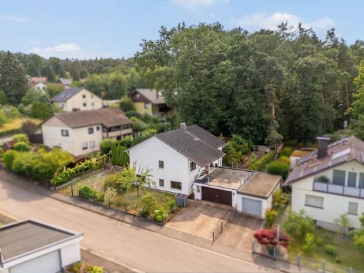 Einfamilienhaus zum Kauf 540.000 € 5 Zimmer 140 m² Zur Alten Burg Reuth Weisendorf 91085