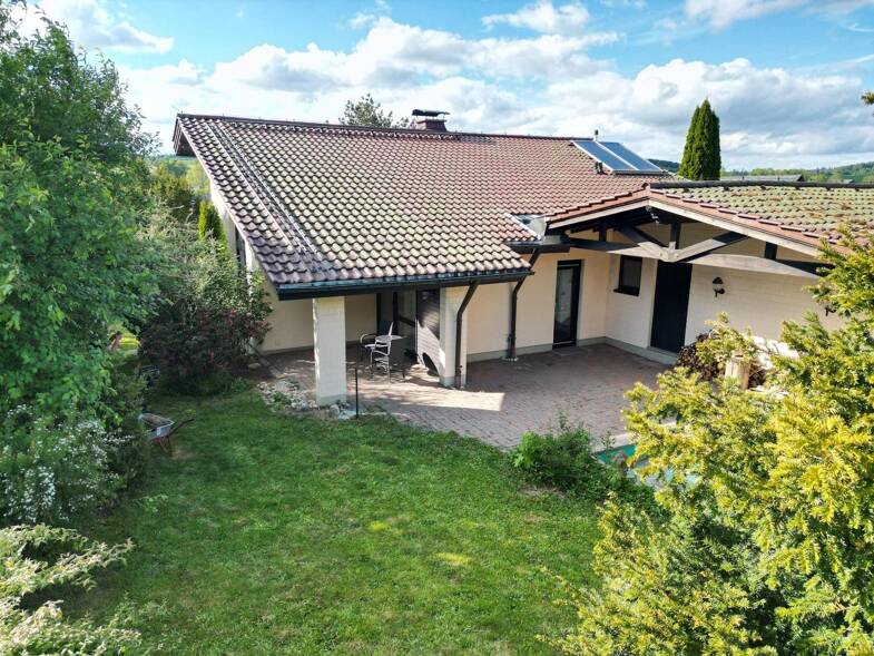 Einfamilienhaus zum Kauf 389.000 € 7 Zimmer 189 m² 2.105 m² Grundstück Bobengrün Bad Steben 95138