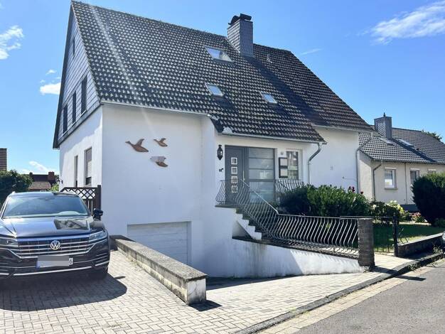 Mehrfamilienhaus zum Kauf 295.000 € 7 Zimmer 195,1 m² 626 m² Grundstück Höckelheim Northeim 37154