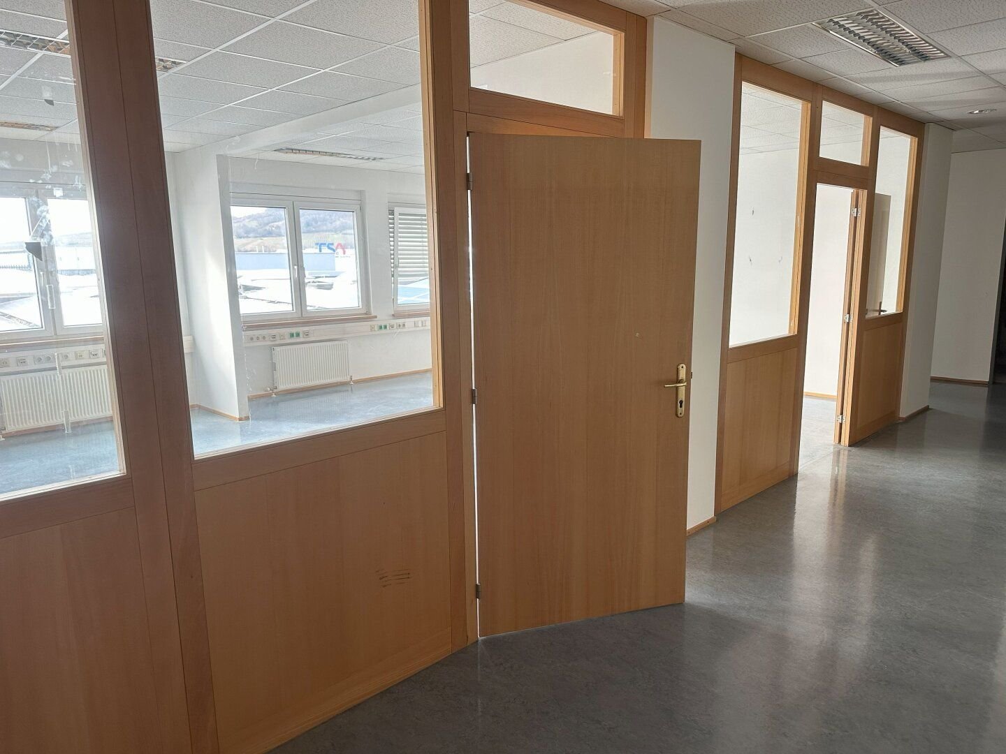 Bürogebäude zur Miete 2.020 € 192,1 m²<br/>Bürofläche Wiener Neudorf 2351