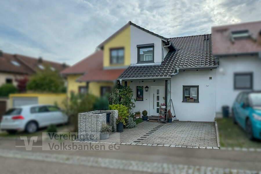 Reihenmittelhaus zum Kauf 700.000 € 4,5 Zimmer 104,7 m²<br/>Wohnfläche 219 m²<br/>Grundstück Diezenhalde / Grund Böblingen 71034