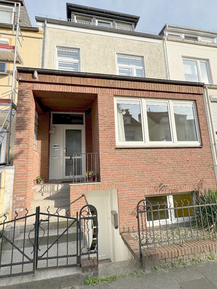 Mehrfamilienhaus zum Kauf als Kapitalanlage geeignet 379.000 € 8 Zimmer 222 m²<br/>Wohnfläche 202 m²<br/>Grundstück Häfen - Neustäder Hafen Bremen 28197