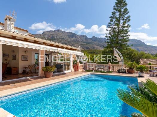 Haus zum Kauf 690.000 € 228 m² 800 m² Grundstück Altea la Vella 03599