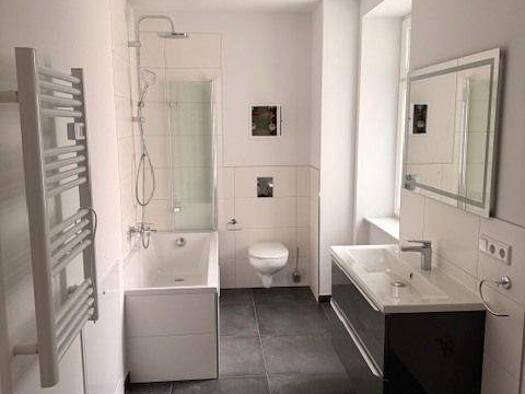 Wohnung zur Miete 630 € 2 Zimmer 70 m² 1. Geschoss Bahnikstraße 6 Leipziger Str. Magdeburg 39112