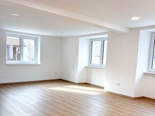 Wohnung zur Miete 1.235 € 3 Zimmer 103 m² EG Estenfeld 97230