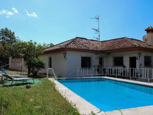 Chalet zum Kauf 1.572.600 € 7 Zimmer 383 m² 6.597 m² Grundstück Almuñécar 18690