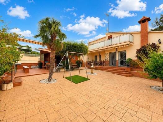 Villa zum Kauf 695.000 € 7 Zimmer 349 m² 845 m² Grundstück Sant Pere de Ribes 08810