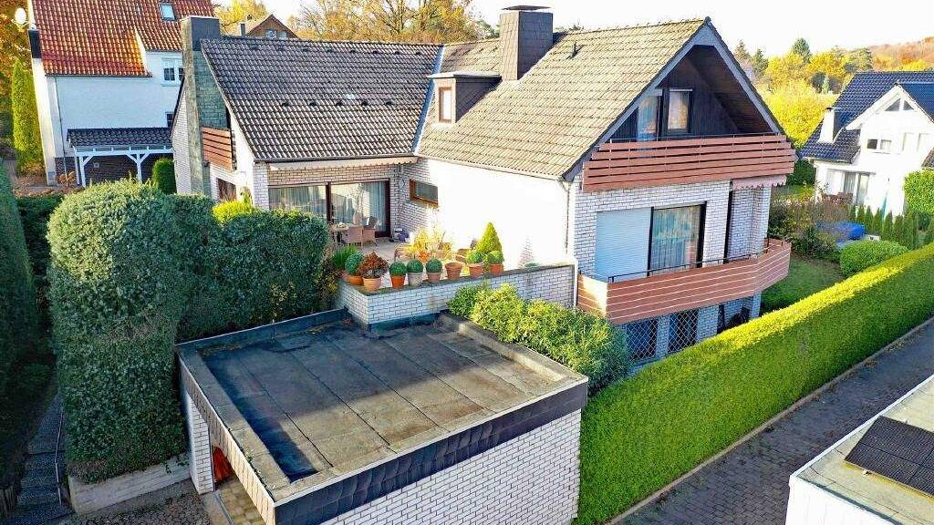 Einfamilienhaus zum Kauf 630.000 € 7 Zimmer 216 m² 800 m² Grundstück Hiddesen Detmold 32760