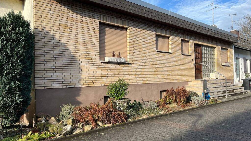 Reihenmittelhaus zum Kauf 388.000 € 3 Zimmer 140 m² 343 m² Grundstück Bieber Offenbach am Main 63073