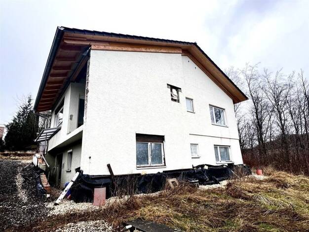 Einfamilienhaus zum Kauf 250.000 € 8 Zimmer 132,5 m² 614 m² Grundstück frei ab sofort Truchtelfingen Albstadt , Württ 72461