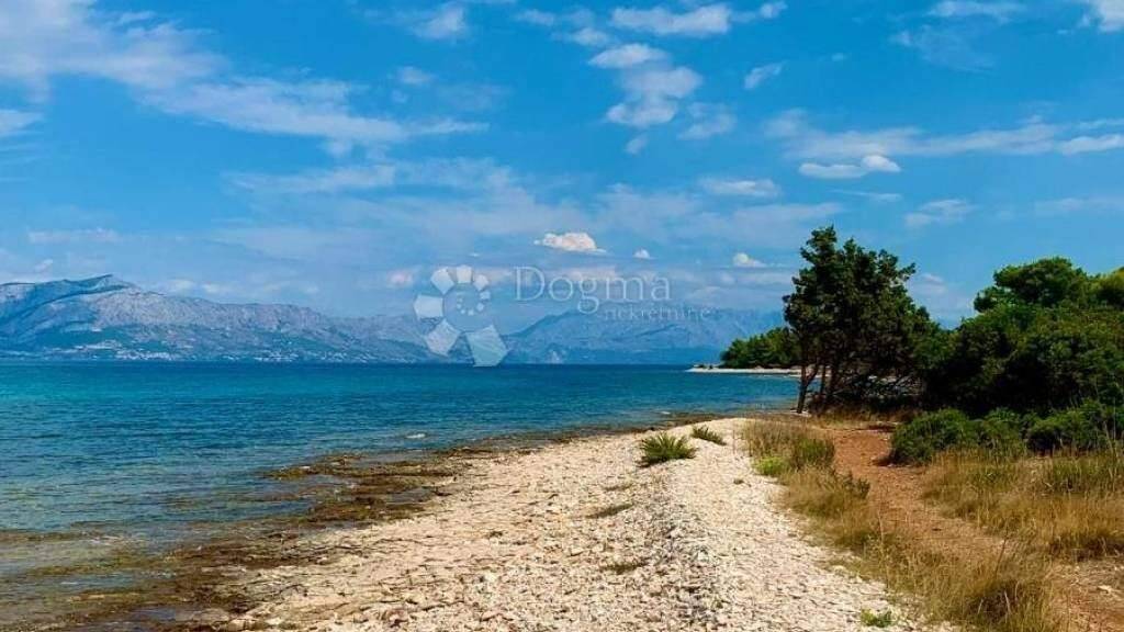 Land-/Forstwirtschaft zum Kauf 2.152.360 € Supetar