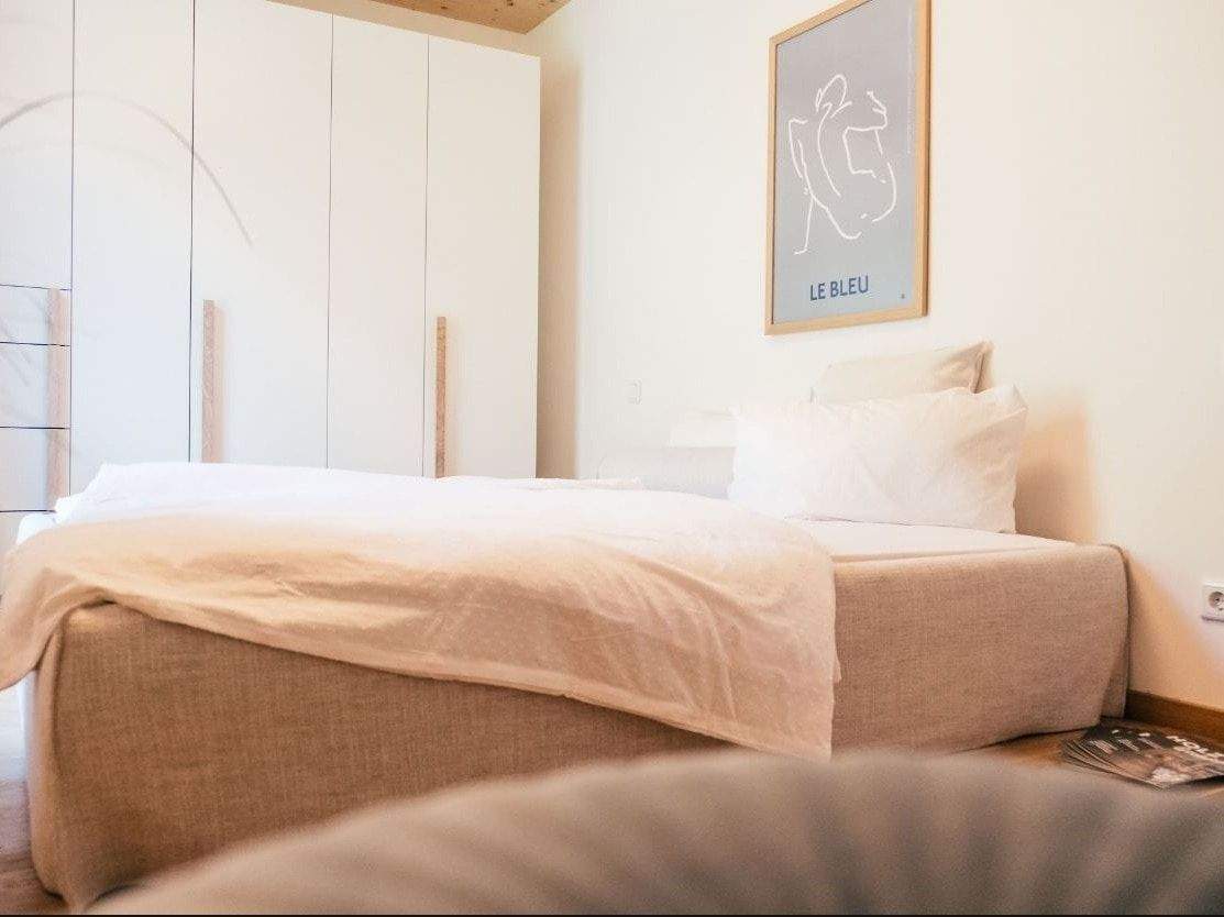 Immobilie in Oettingen i.Bay. - Stilvolle Erdgeschosswohnung in Oettingen - NEUWERTIG. ERSTKLASSIG. ZUKUNFTSORIENTIERT. - Bild 3