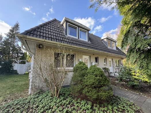 Doppelhaushälfte zur Miete 1.990 € 4 Zimmer 106,7 m² frei ab 01.05.2026 Saseler Chaussee 271 Sasel Hamburg / Sasel 22393