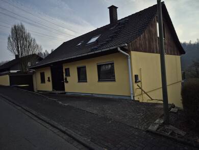 Haus zum Kauf als Kapitalanlage geeignet 194.500 € 10 Zimmer 238 m² 1.199 m² Grundstück Grünebach 57520