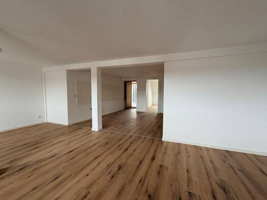 Wohnung zur Miete 365 € 2 Zimmer 58 m² frei ab sofort Weißenfels Weißenfels 06667