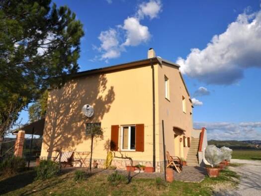 Weingut zum Kauf 980.000 € 730 m² 300.000 m² Grundstück Massa Marittima 58024