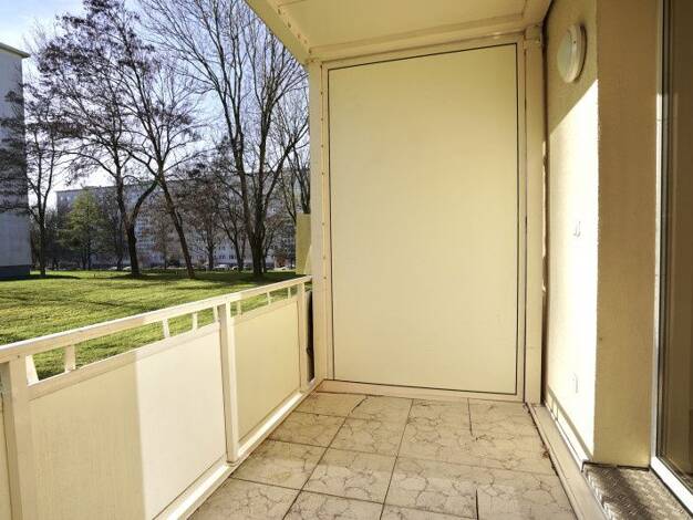 Wohnung zur Miete 302 € 2 Zimmer 50,4 m² EG Fürstenstraße 178 Yorckgebiet Yorckgebiet 09130