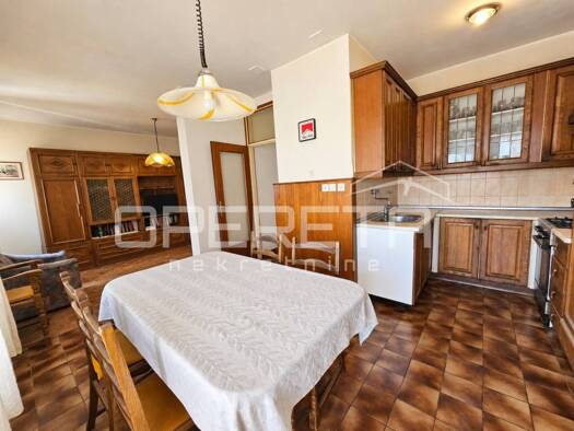 Wohnung zum Kauf - Erstbezug 350.000 € 4 Zimmer 77 m² 6. Geschoss Split 21000