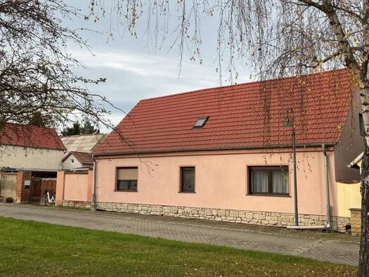 Einfamilienhaus zum Kauf provisionsfrei 145.000 € 3 Zimmer 100 m² 859 m² Grundstück Knapendorf Schkopau 06258
