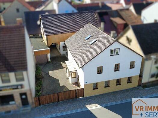 Einfamilienhaus zum Kauf 145.000 € 7 Zimmer 209 m² 461 m² Grundstück Aubstadt 97633