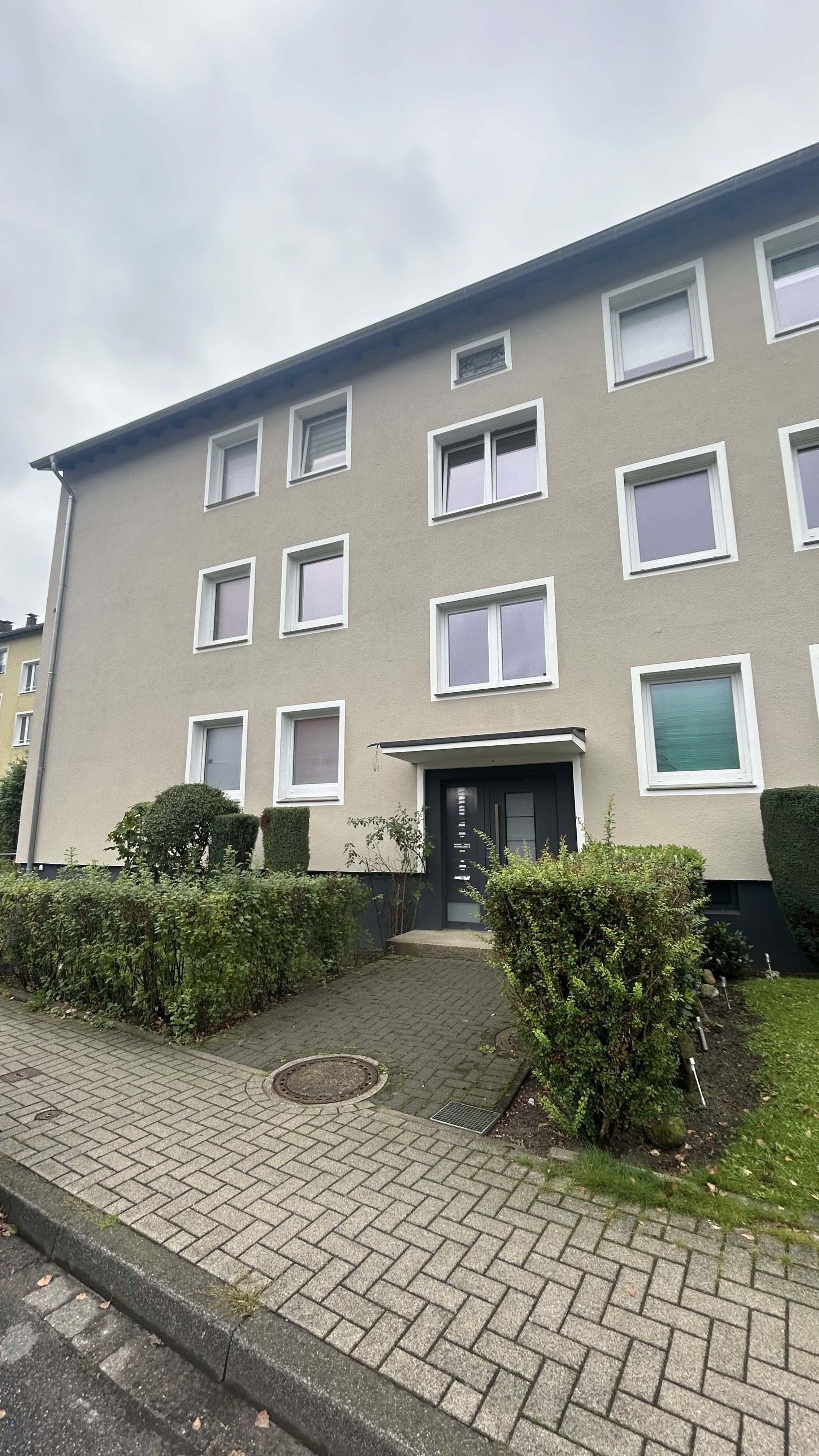 Wohnung zum Kauf 135.000 € 2 Zimmer 56 m²<br/>Wohnfläche 1.<br/>Geschoss ab sofort<br/>Verfügbarkeit Luheweg 13 Sennestadt Bielefeld 33689