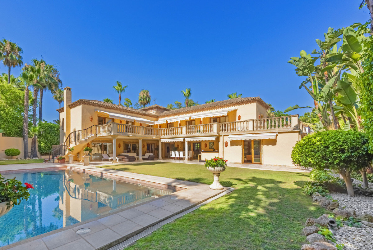 Villa zum Kauf 3.495.000 € 6 Zimmer 686 m²<br/>Wohnfläche 1.302 m²<br/>Grundstück Nueva Andalucia 29660