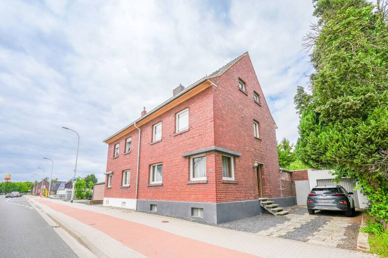 Doppelhaushälfte zum Kauf 179.000 € 4 Zimmer 95 m² 1.180 m² Grundstück Oberbruch Heinsberg / Oberbruch 52525