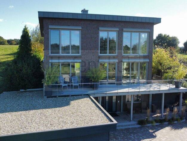 Einfamilienhaus zum Kauf 1.360.000 € 207,6 m² 2.531 m² Grundstück Grebin 24329