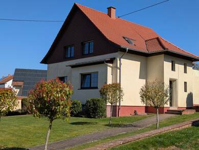 Einfamilienhaus zum Kauf 299.000 € 9 Zimmer 195 m² 1.943 m² Grundstück Falscheid Lebach 66822
