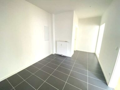 Wohnung zum Kauf provisionsfrei 700 € 2 Zimmer 140 m² frei ab sofort Gärtnerstr. Südviertel Essen 45128