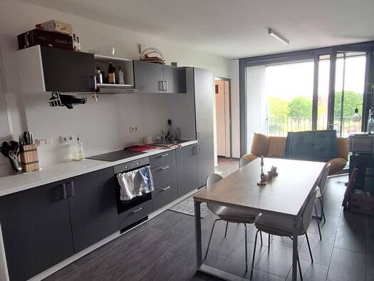 WG-Zimmer zur Miete 300 € 72 m² frei ab 01.08.2026 Frauenland Würzburg 97074