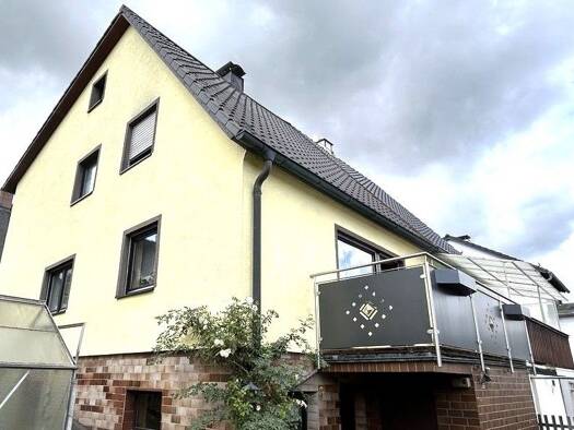 Doppelhaushälfte zum Kauf 159.000 € 4 Zimmer 97,8 m² 225 m² Grundstück Marktredwitz Marktredwitz 95615