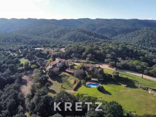 Einfamilienhaus zum Kauf 6.500.000 € 17 Zimmer 1.000 m² 1.300.000 m² Grundstück Cruilles 17116