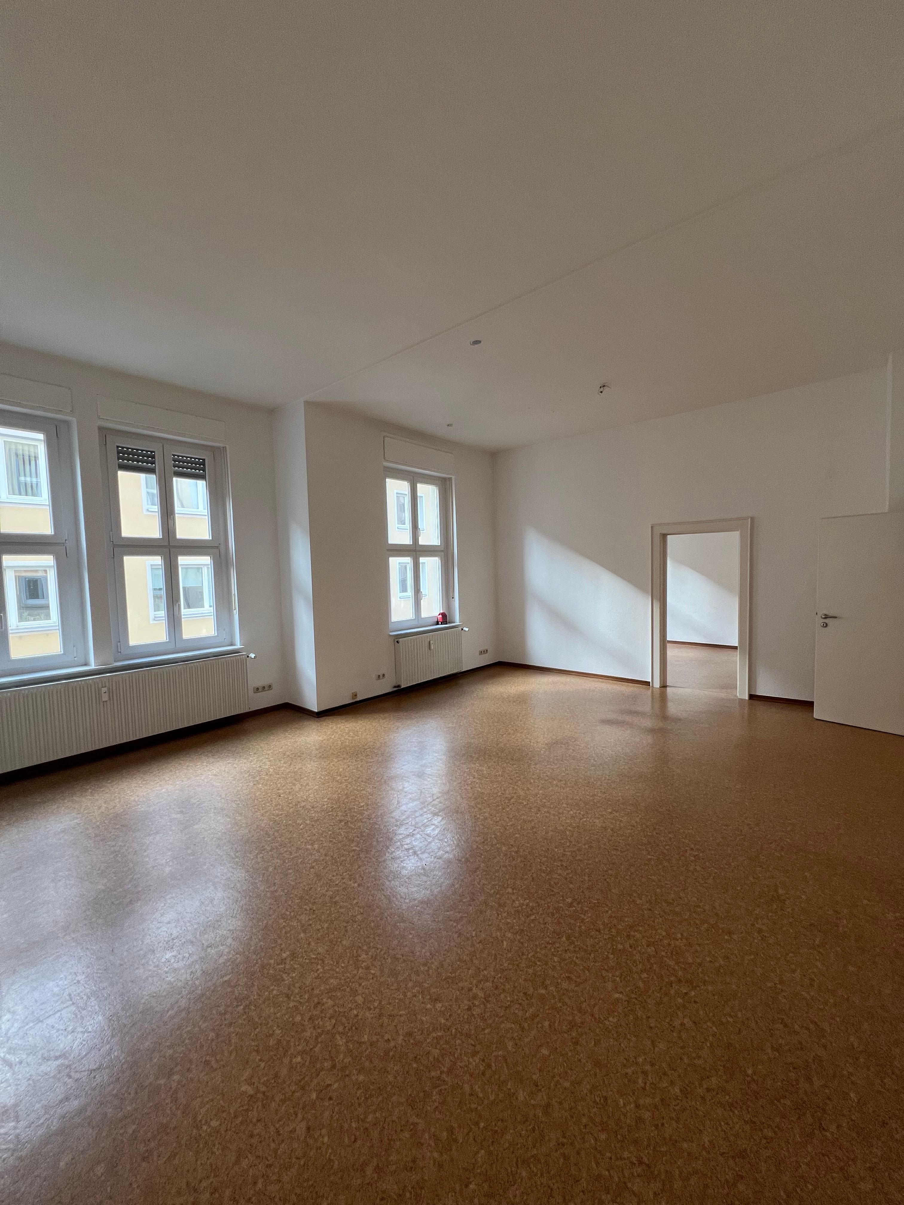 Wohnung zur Miete 1.325 € 3 Zimmer 106 m²<br/>Wohnfläche 1.<br/>Geschoss ab sofort<br/>Verfügbarkeit Heinestrasse 3 Innenstadt Würzburg 97070