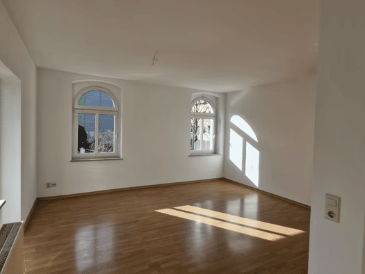 Wohnung zur Miete 324 € 1,5 Zimmer 56 m² frei ab sofort Ostviertel Gera 07546