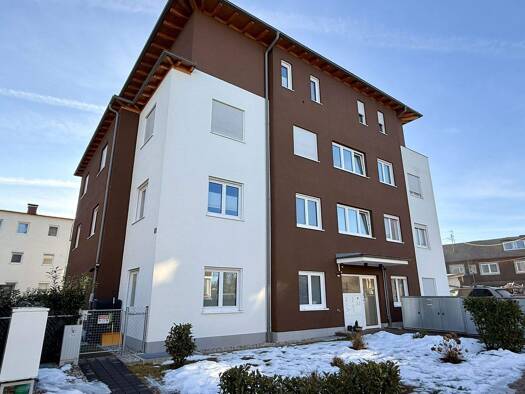 Wohnung zur Miete 1.090 € 2 Zimmer 66,3 m² EG frei ab 01.04.2026 Freilassing 83395
