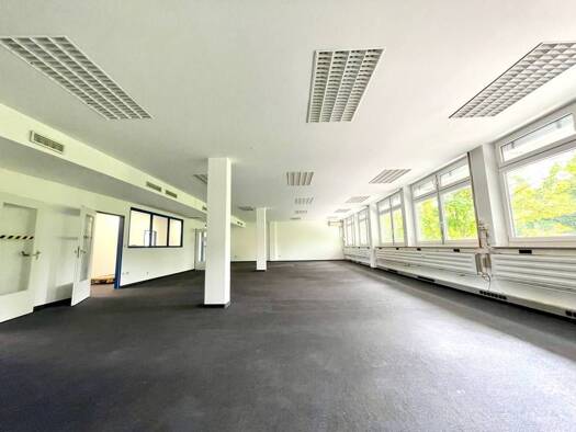 Bürofläche zur Miete 8 € 605 m² Bürofläche teilbar ab 300 m² Eching 85386