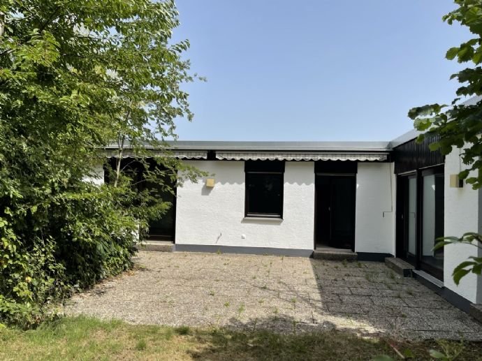 Bungalow zum Kauf 598.000 € 4 Zimmer 130 m²<br/>Wohnfläche 901 m²<br/>Grundstück Hangelar Sankt Augustin 53757