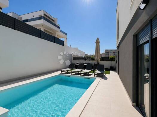 Haus zum Kauf 649.000 € 4 Zimmer 104 m² Povljana Povljana
