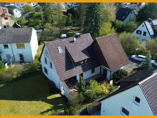 Einfamilienhaus zum Kauf provisionsfrei 195.000 € 4,5 Zimmer 142 m² 675 m² Grundstück Alsfeld Alsfeld 36304