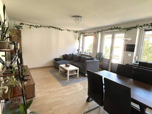 Wohnung zur Miete 650 € 2 Zimmer 47,1 m² 2. Geschoss frei ab 01.11.2026 Altstadt Würzburg 97070