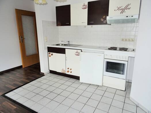 Wohnung zur Miete 230 € 2 Zimmer 46 m² 1. Geschoss frei ab sofort Am Sonnenhang Langenhessen Werdau 08412