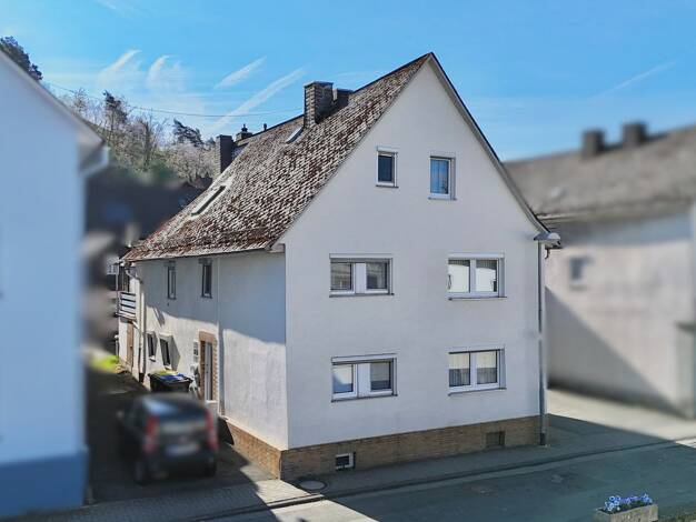 Doppelhaushälfte zum Kauf 129.500 € 5 Zimmer 90 m² 65 m² Grundstück Niederscheld Dillenburg 35687